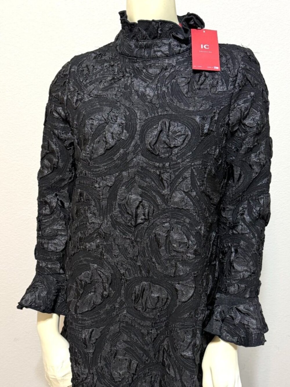 NWT-IC Collection Black Embossed textured Ruffle neck zip back -XS